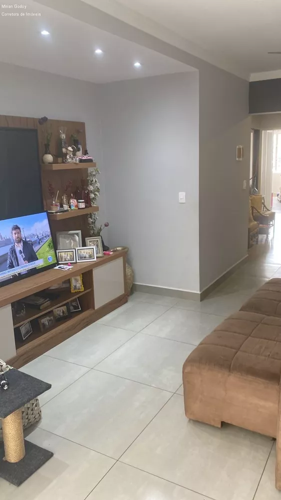 Casa à venda com 3 quartos, 150m² - Foto 3