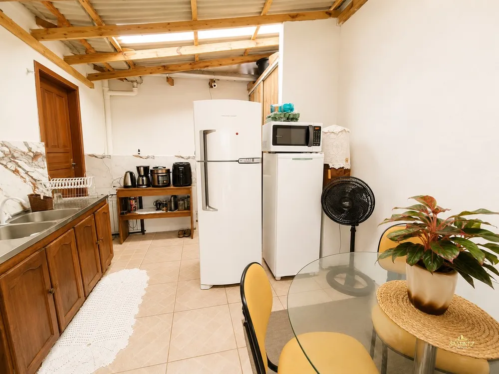 Casa, 6 quartos, 139 m² - Foto 3