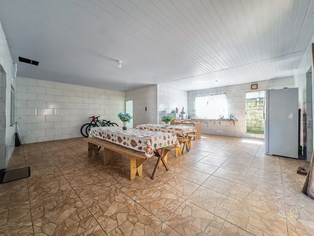 Casa, 4 quartos, 220 m² - Foto 1