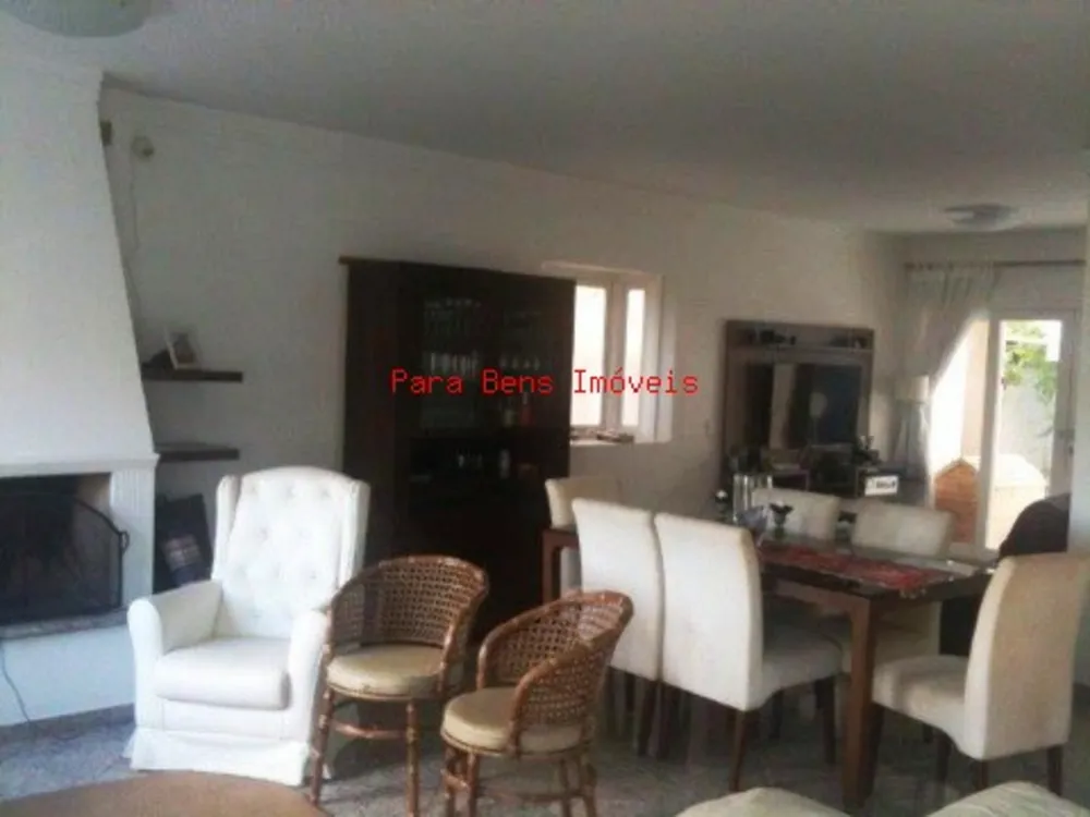 Casa, 4 quartos, 230 m² - Foto 1
