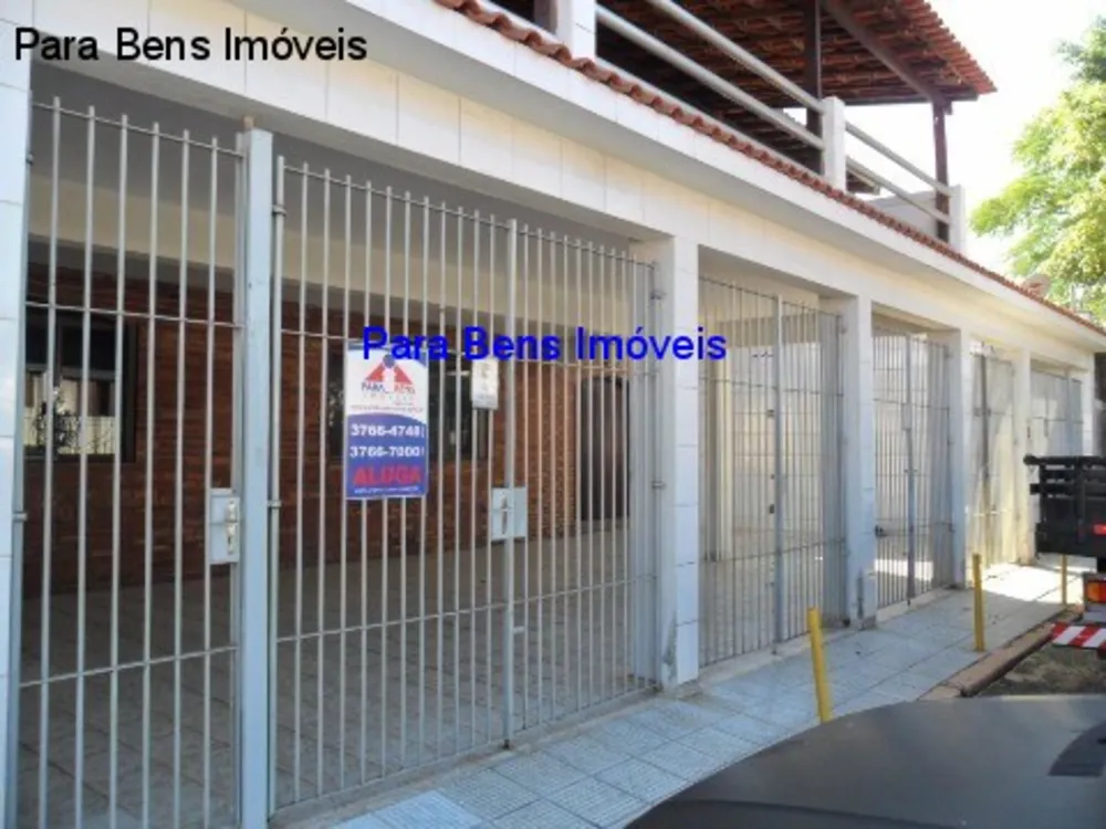 Casa, 3 quartos, 248 m² - Foto 1