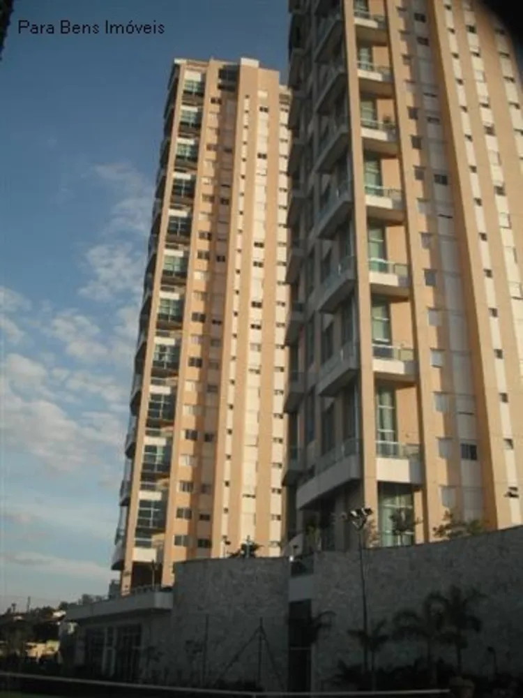 Apartamento, 3 quartos, 215 m² - Foto 1