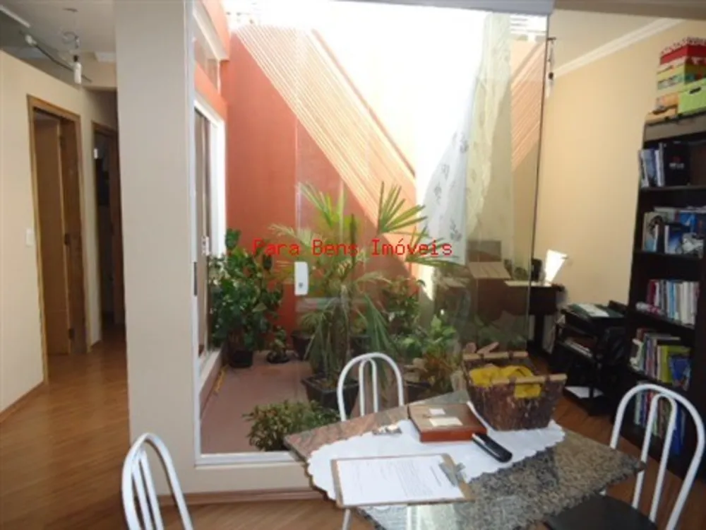 Casa, 5 quartos, 226 m² - Foto 1