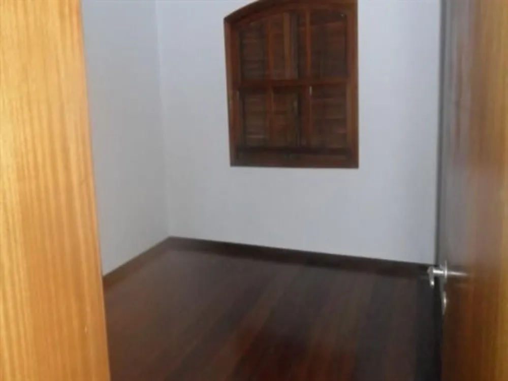 Sobrado, 4 quartos, 304 m² - Foto 2