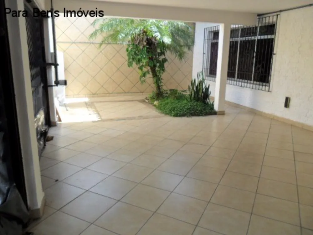 Casa, 4 quartos, 230 m² - Foto 1