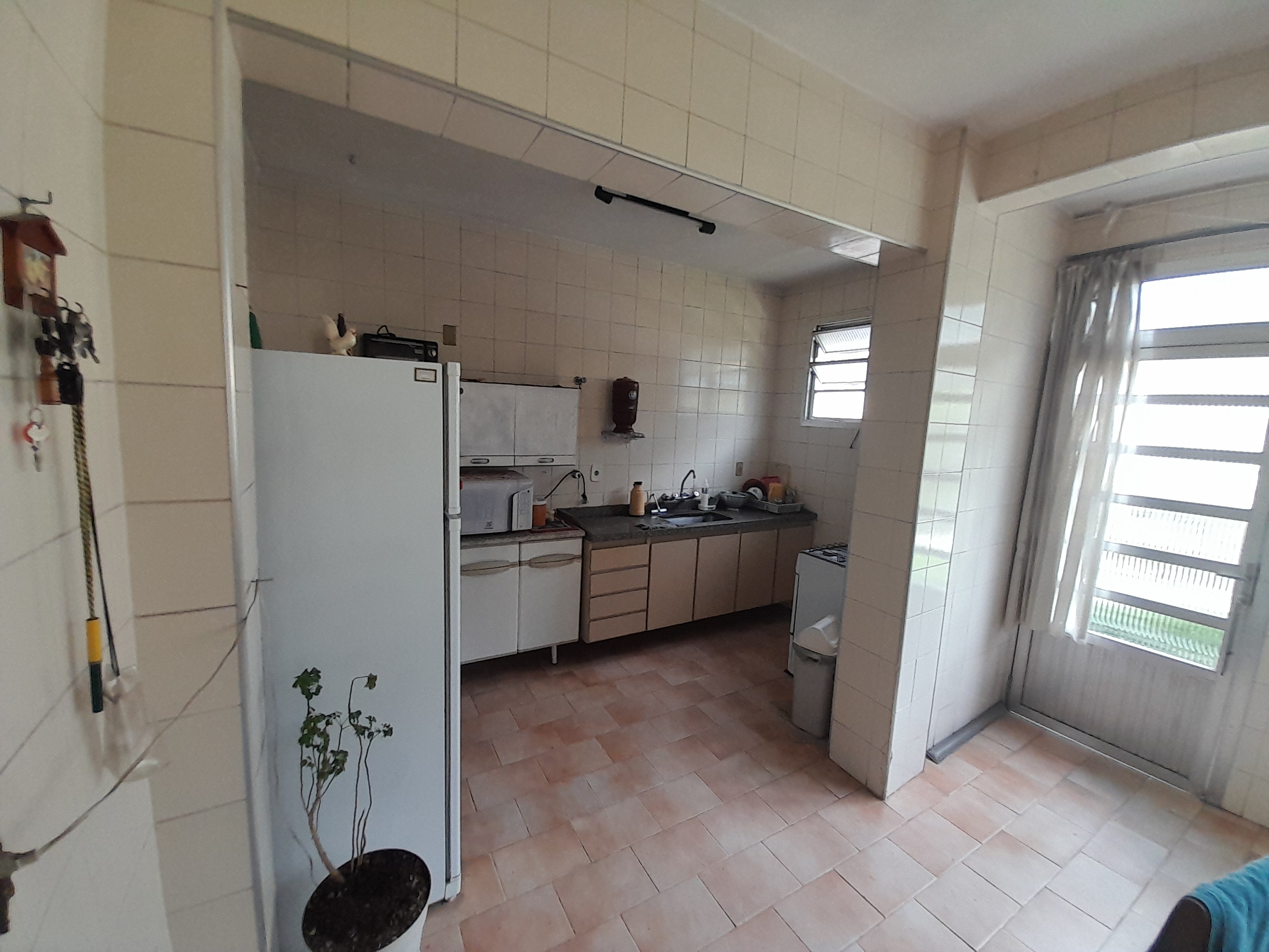 Apartamento à venda com 3 quartos, 93m² - Foto 2