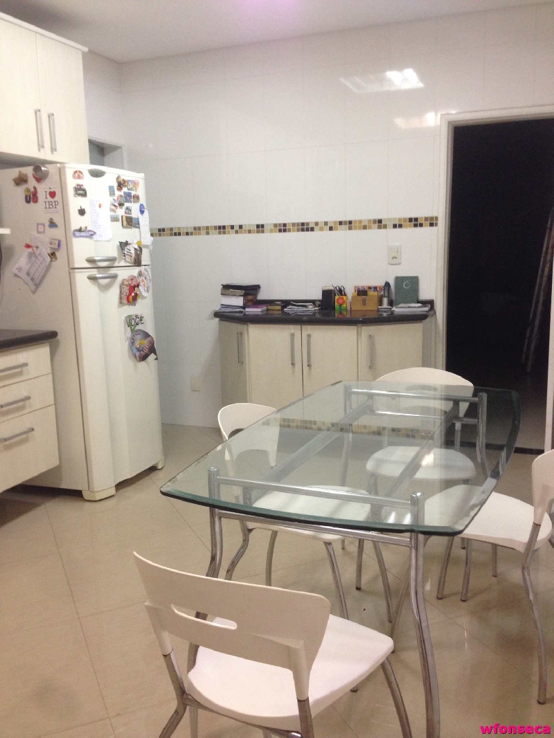 Sobrado à venda com 3 quartos, 220m² - Foto 4