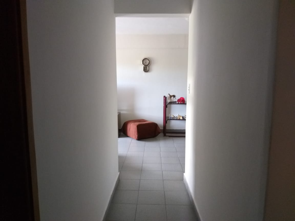 Apartamento à venda com 3 quartos, 95m² - Foto 3