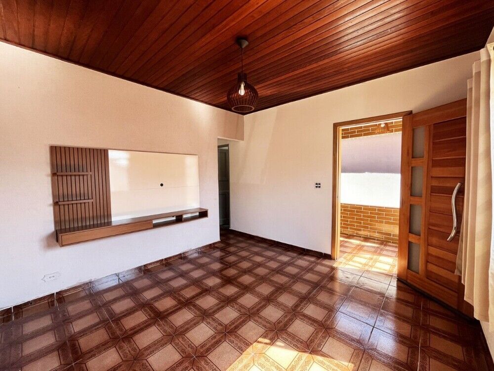 Casa de Vila à venda com 1 quarto, 83m² - Foto 3