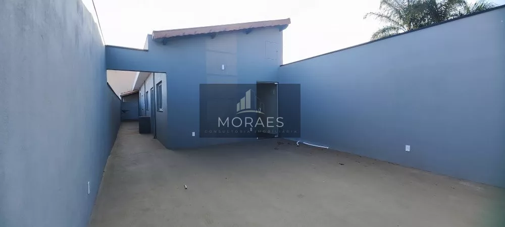 Casa à venda com 2 quartos, 76m² - Foto 1