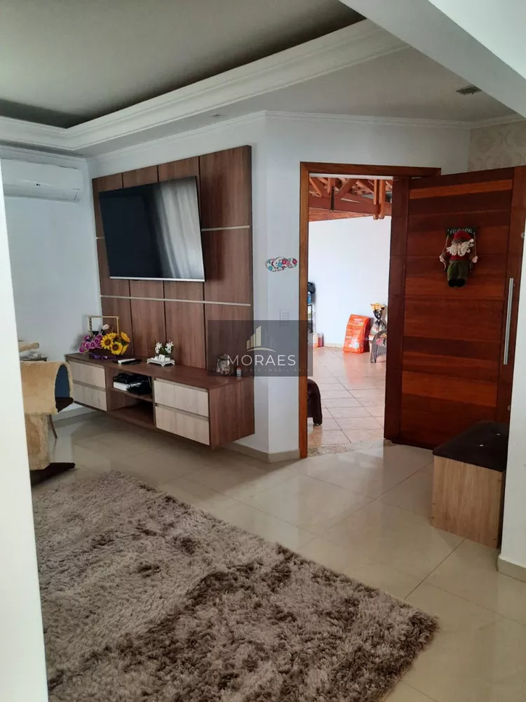 Casa à venda com 3 quartos, 190m² - Foto 3