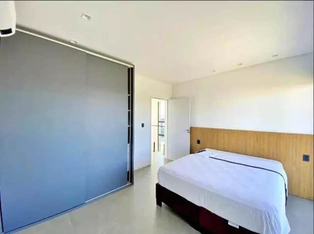 Casa à venda com 4 quartos, 250m² - Foto 4