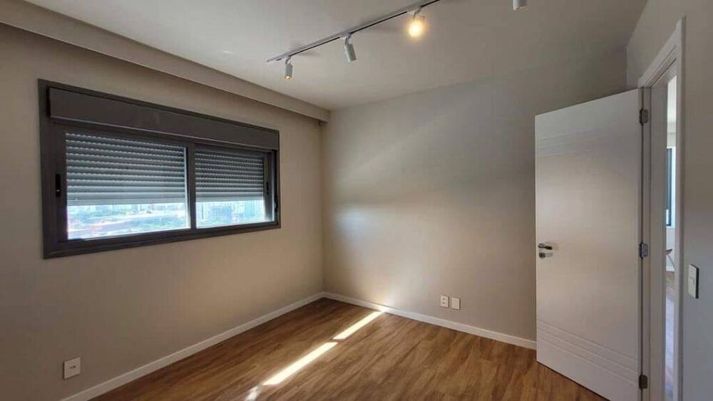 Apartamento à venda com 1 quarto, 60m² - Foto 2