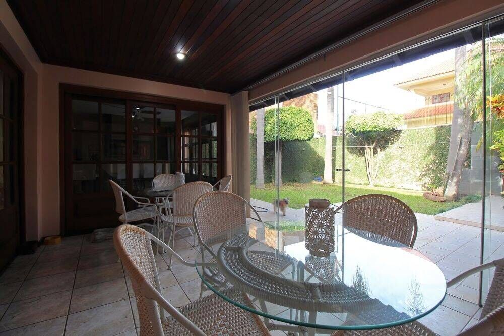 Casa à venda com 4 quartos, 381m² - Foto 3
