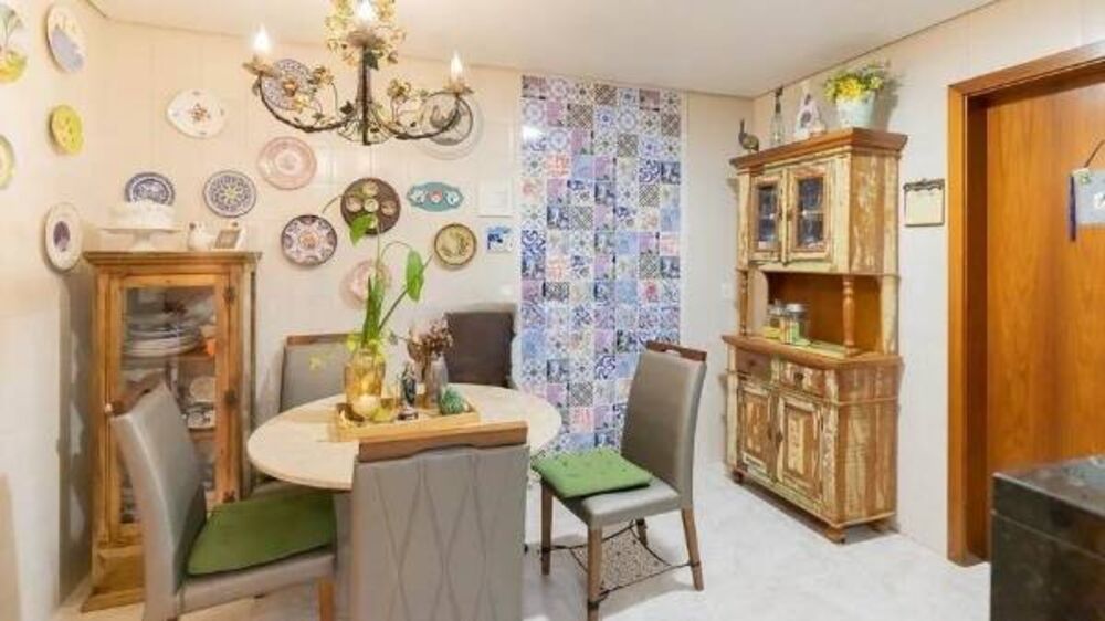Casa à venda com 4 quartos, 233m² - Foto 3