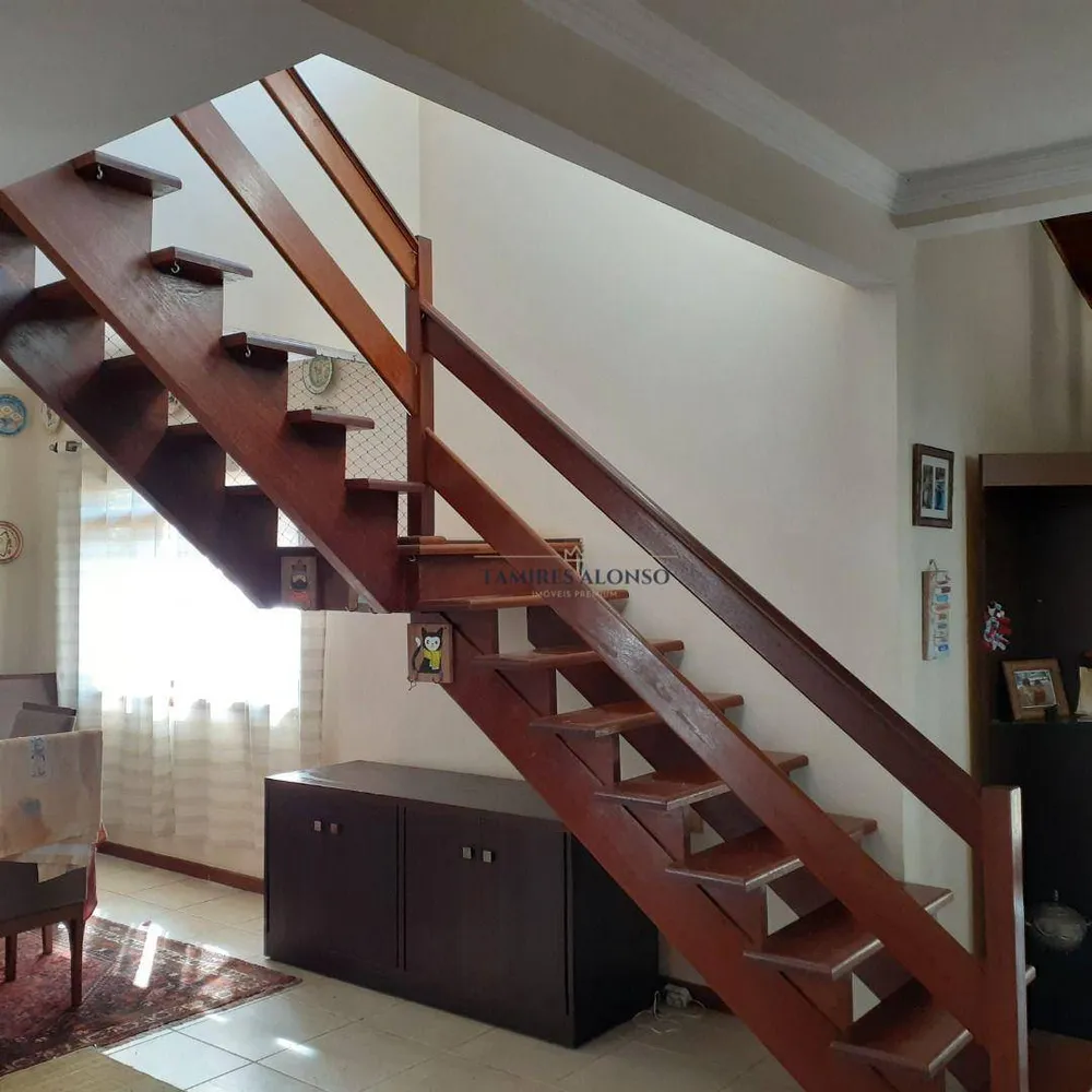 Casa, 3 quartos, 232 m² - Foto 4
