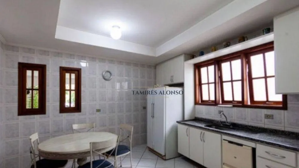 Casa, 3 quartos, 285 m² - Foto 2
