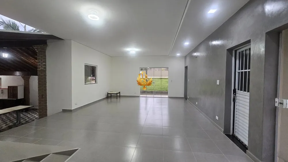 Chácara, 3 quartos, 1250 m² - Foto 2