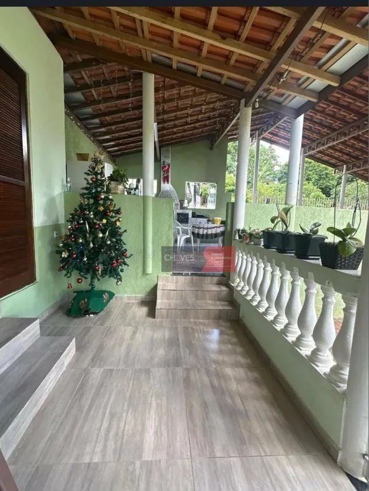 Chácara, 3 quartos, 2223 m² - Foto 1