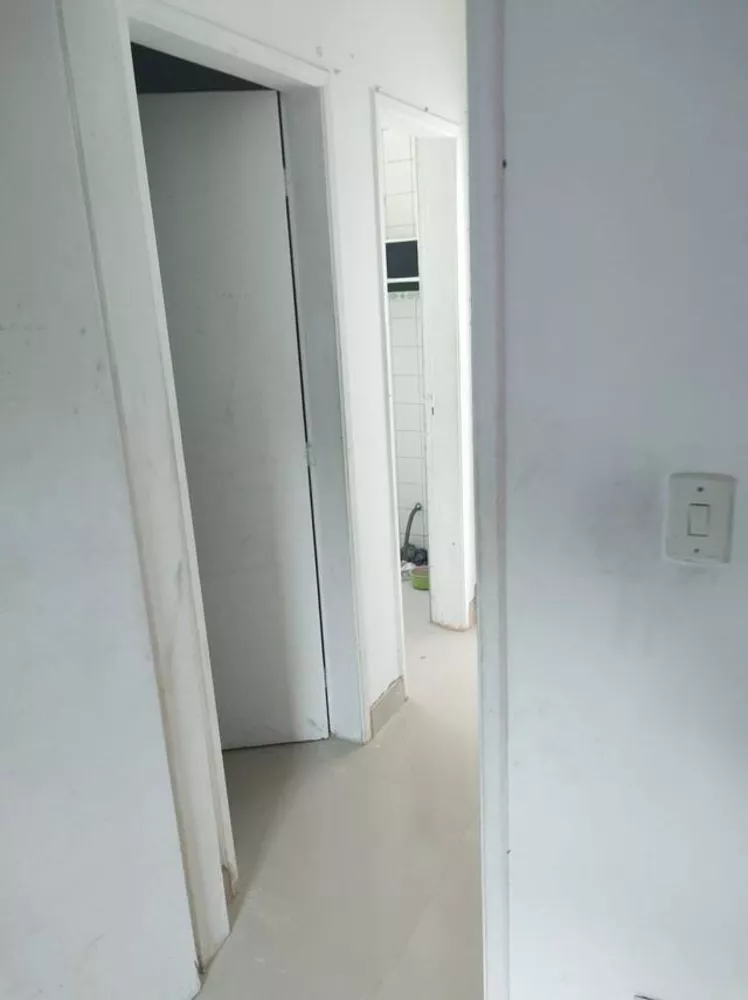 Apartamento à venda com 2 quartos, 62m² - Foto 4