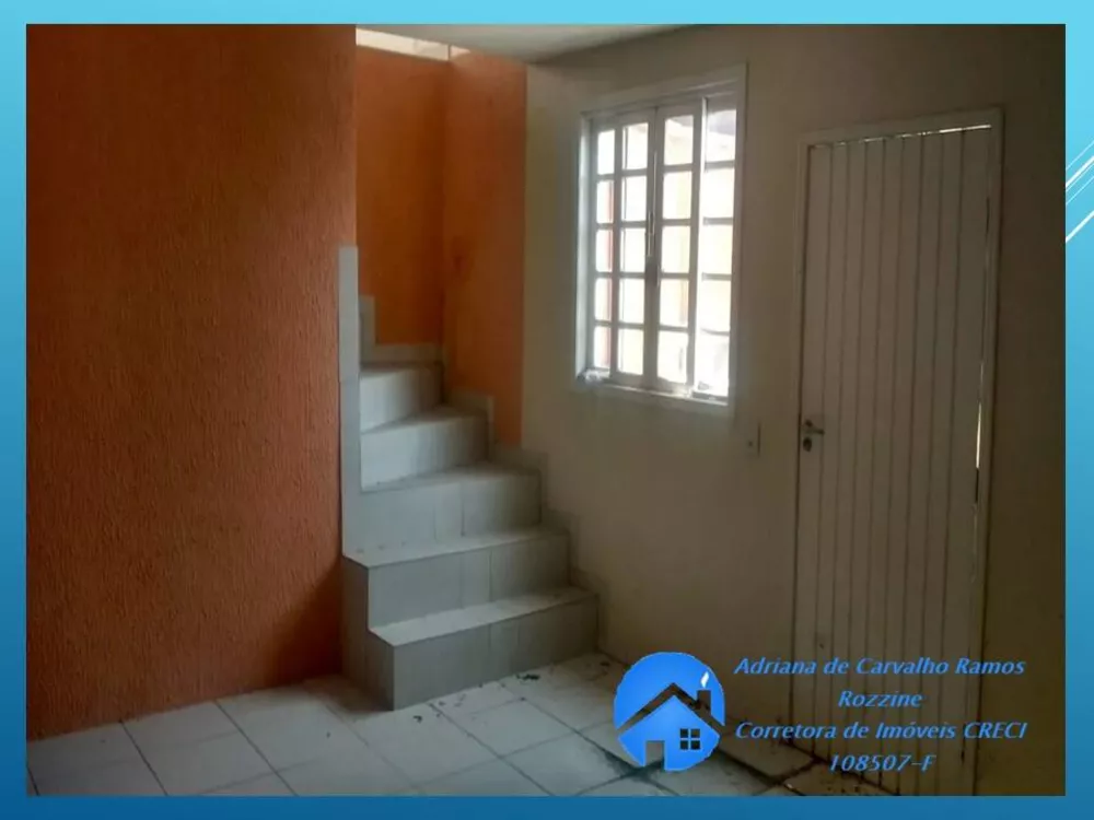 Casa de Condomínio à venda com 3 quartos, 142m² - Foto 1