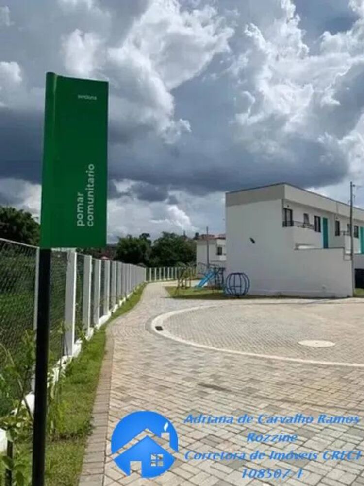 Casa à venda com 2 quartos, 70m² - Foto 3