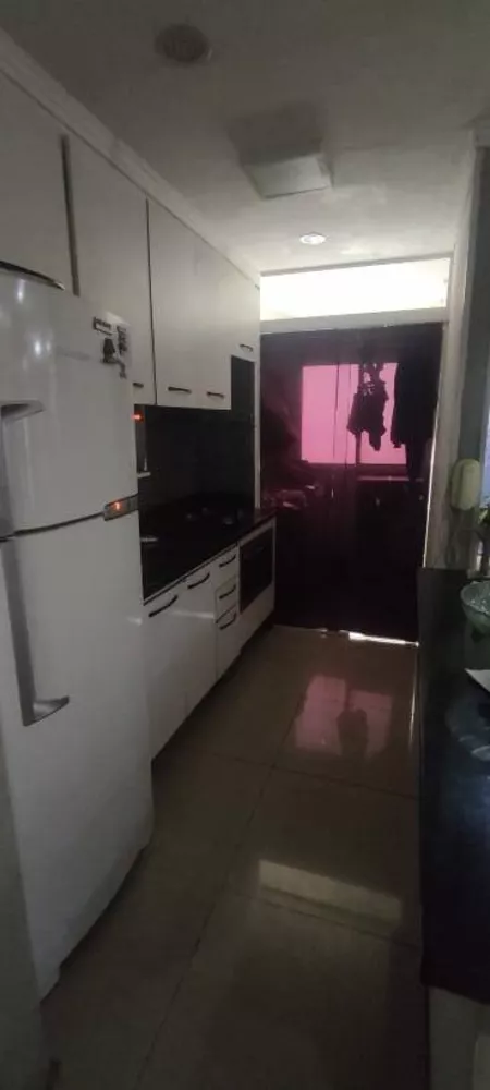 Apartamento à venda com 3 quartos, 62m² - Foto 2