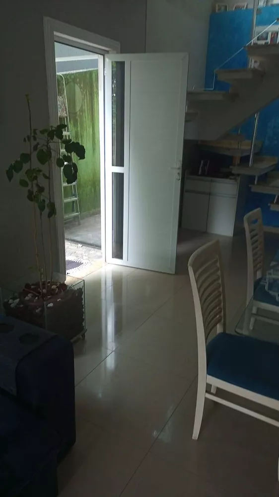 Casa à venda com 3 quartos, 170m² - Foto 3