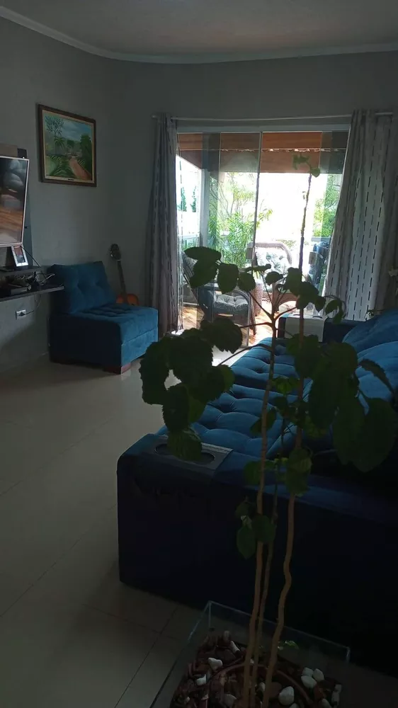 Casa à venda com 3 quartos, 170m² - Foto 2