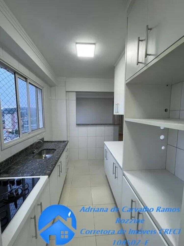 Apartamento à venda com 2 quartos, 66m² - Foto 2