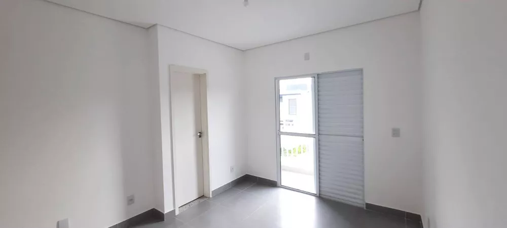 Sobrado à venda com 3 quartos, 100m² - Foto 4