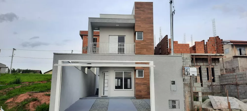 Sobrado à venda com 3 quartos, 100m² - Foto 1