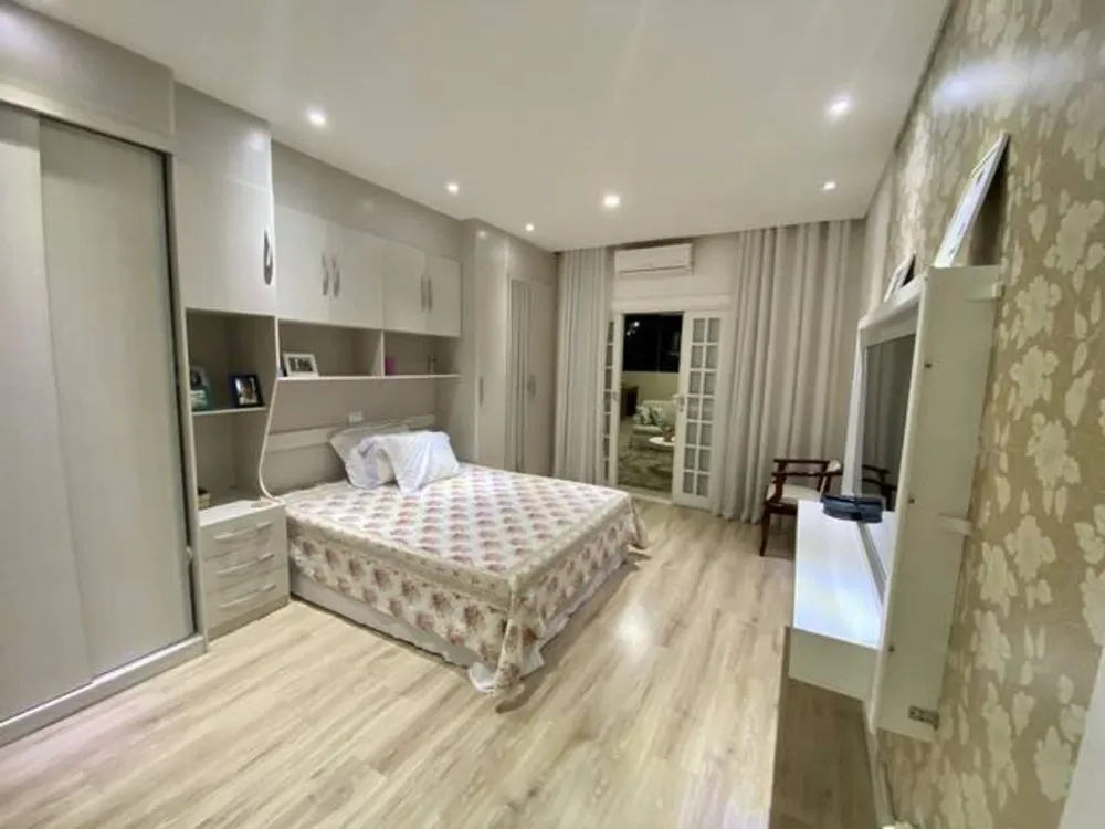 Casa, 4 quartos, 263 m² - Foto 8