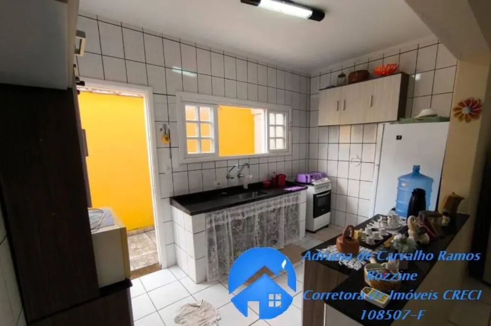 Casa, 3 quartos, 295 m² - Foto 2