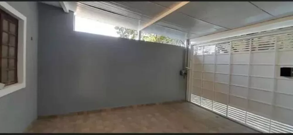 Casa à venda com 3 quartos, 110m² - Foto 4