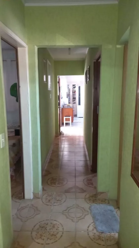 Casa à venda com 3 quartos, 338m² - Foto 3