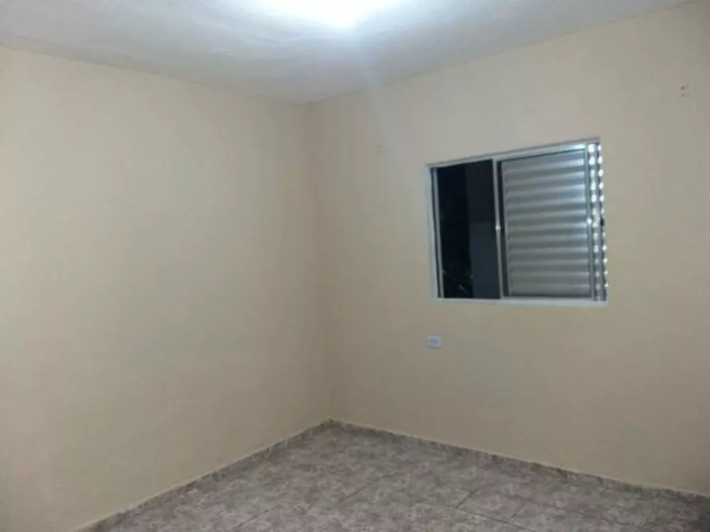 Casa à venda com 2 quartos, 250m² - Foto 4