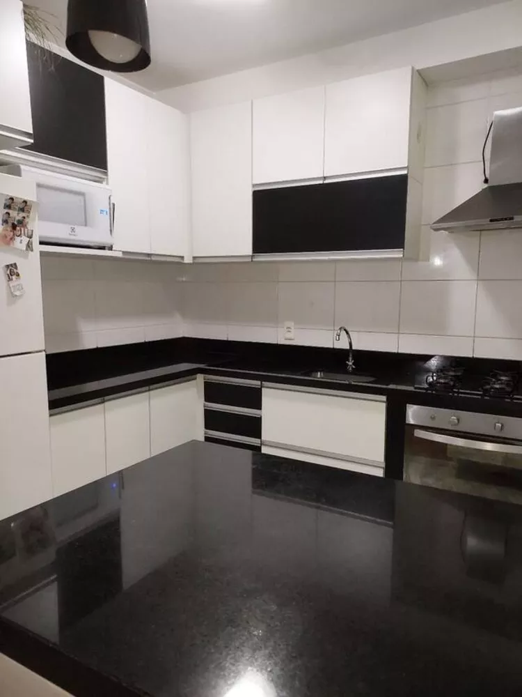 Apartamento à venda com 2 quartos, 60m² - Foto 1