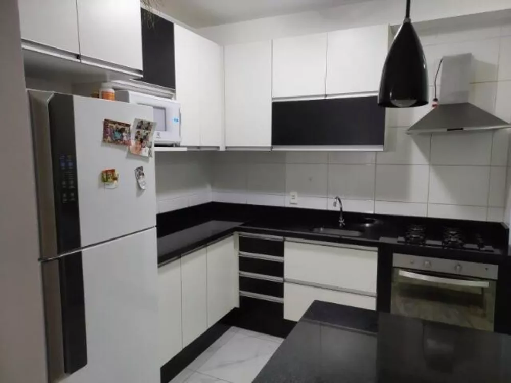 Apartamento à venda com 2 quartos, 60m² - Foto 2