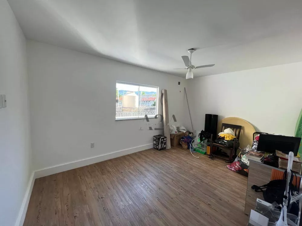Casa, 4 quartos, 195 m² - Foto 23