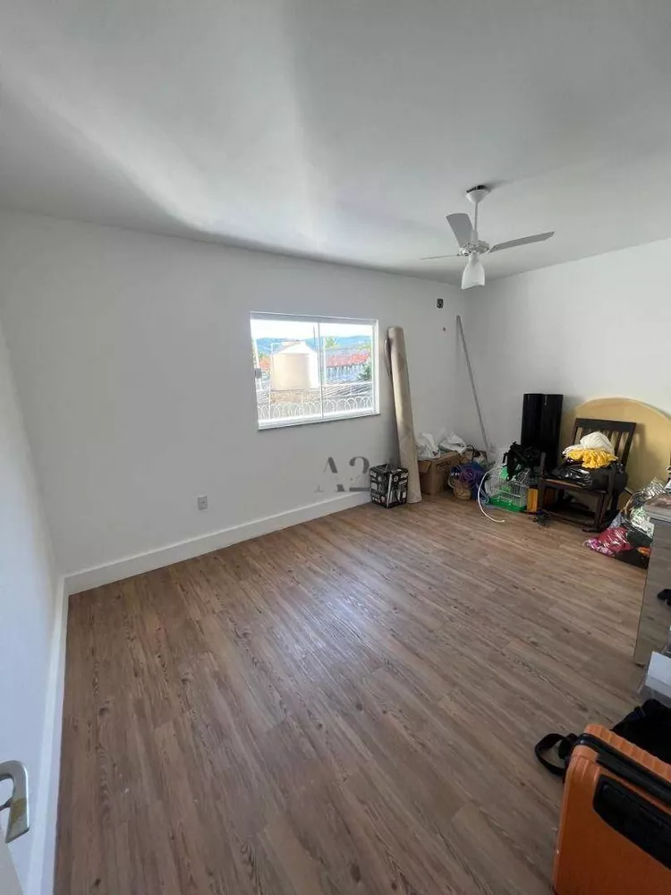 Casa, 4 quartos, 195 m² - Foto 22