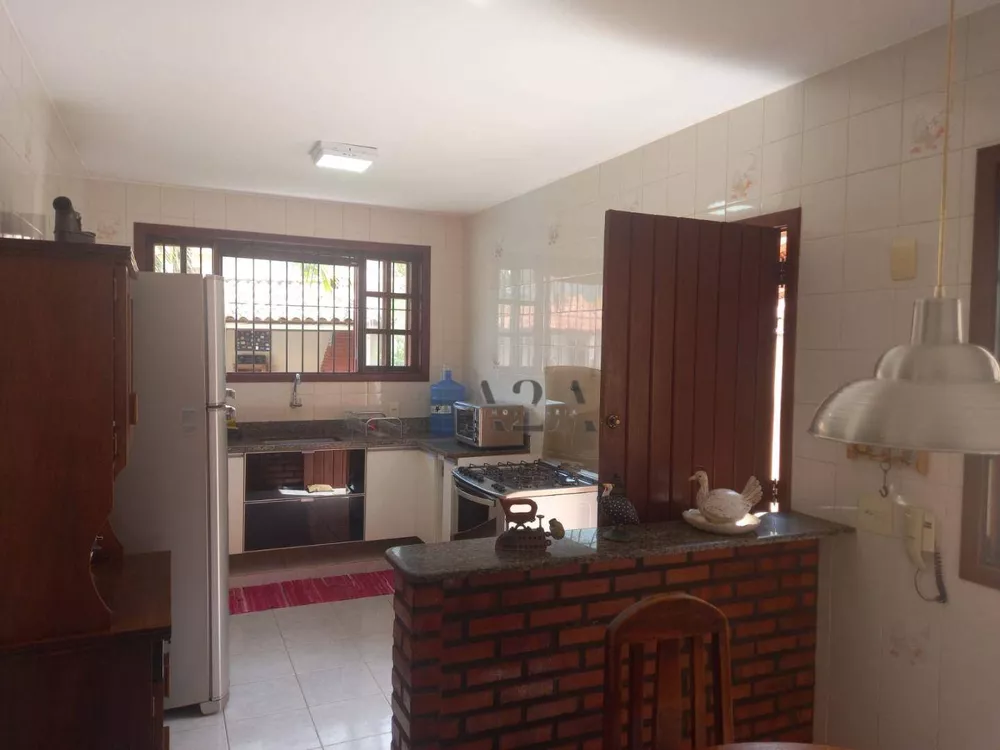 Casa, 3 quartos, 200 m² - Foto 9