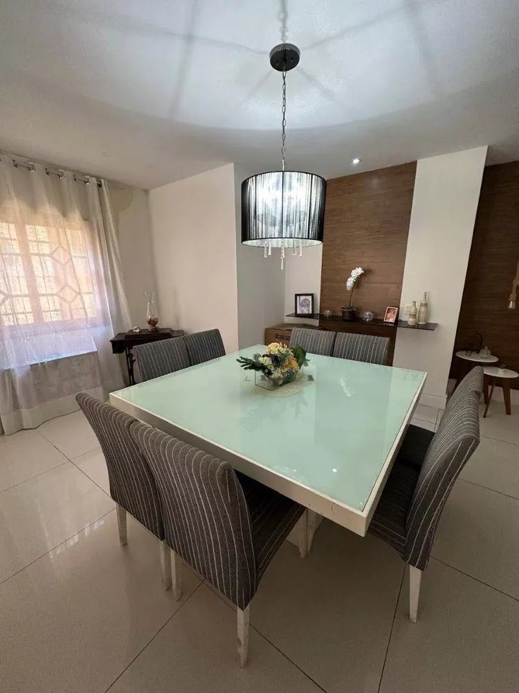 Casa, 3 quartos, 240 m² - Foto 2