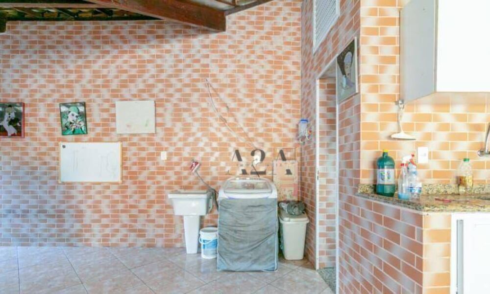 Casa à venda com 3 quartos, 310m² - Foto 14