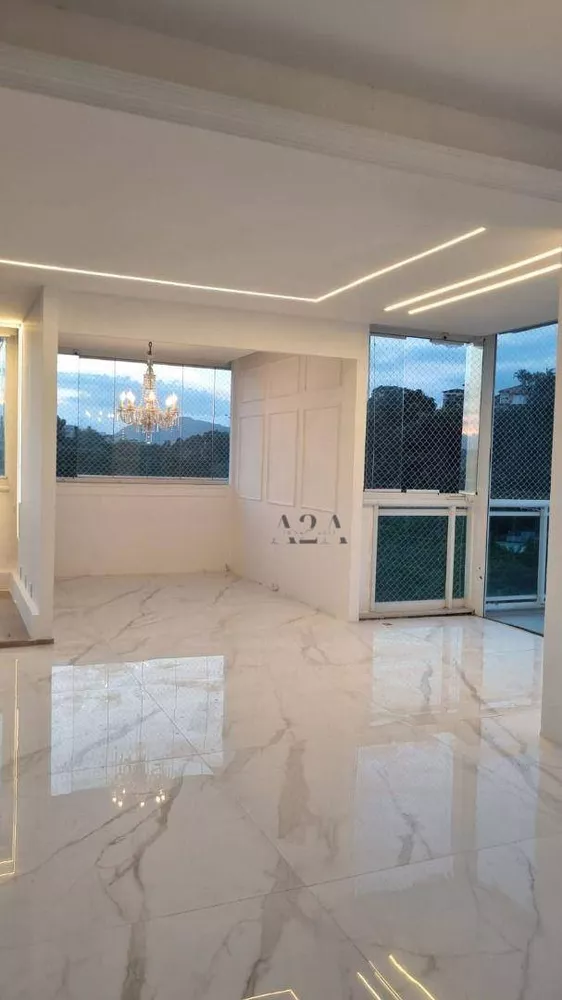 Cobertura, 3 quartos, 240 m² - Foto 8