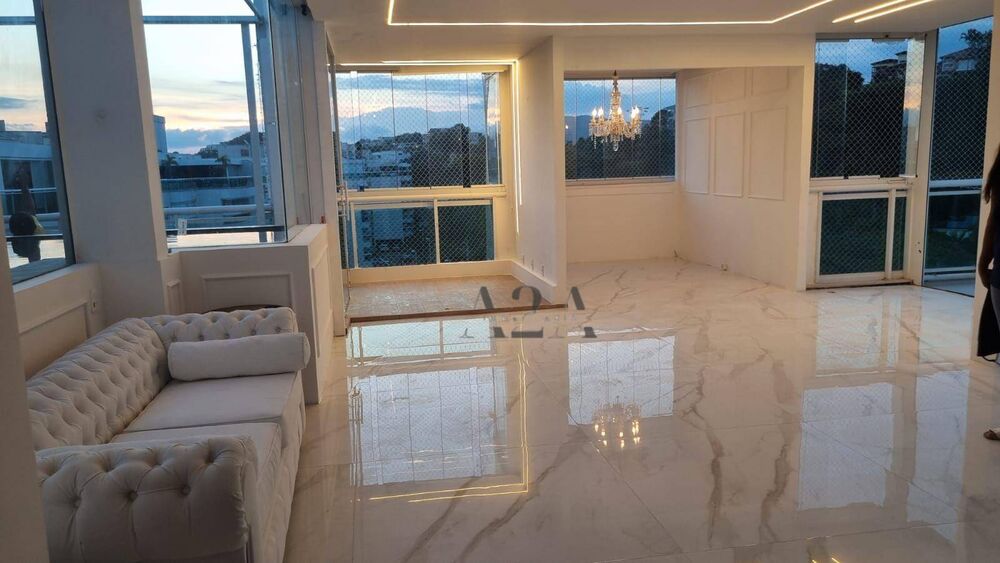 Cobertura, 3 quartos, 240 m² - Foto 3