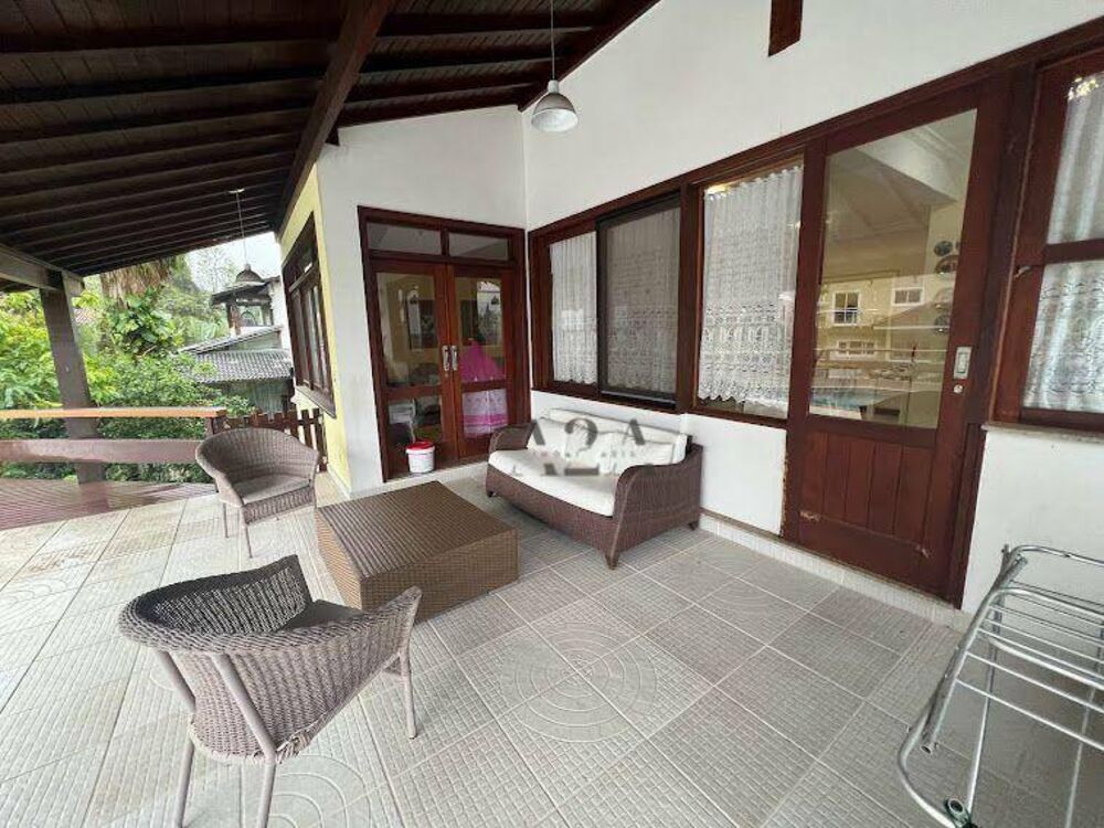 Casa de Condomínio à venda com 3 quartos, 264m² - Foto 4