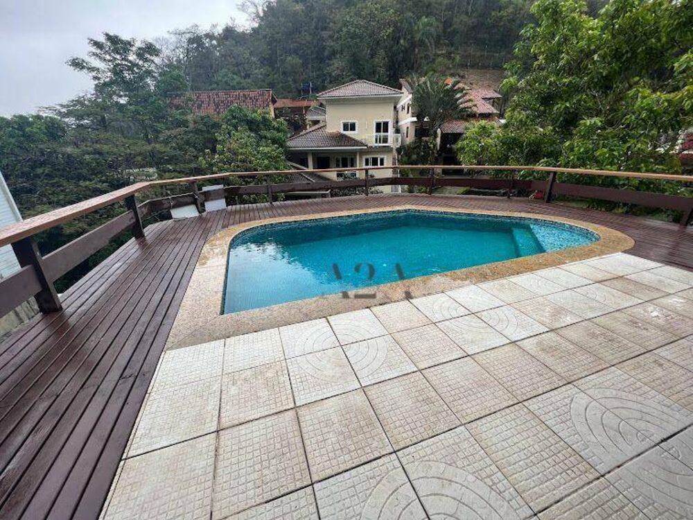 Casa de Condomínio à venda com 3 quartos, 264m² - Foto 2