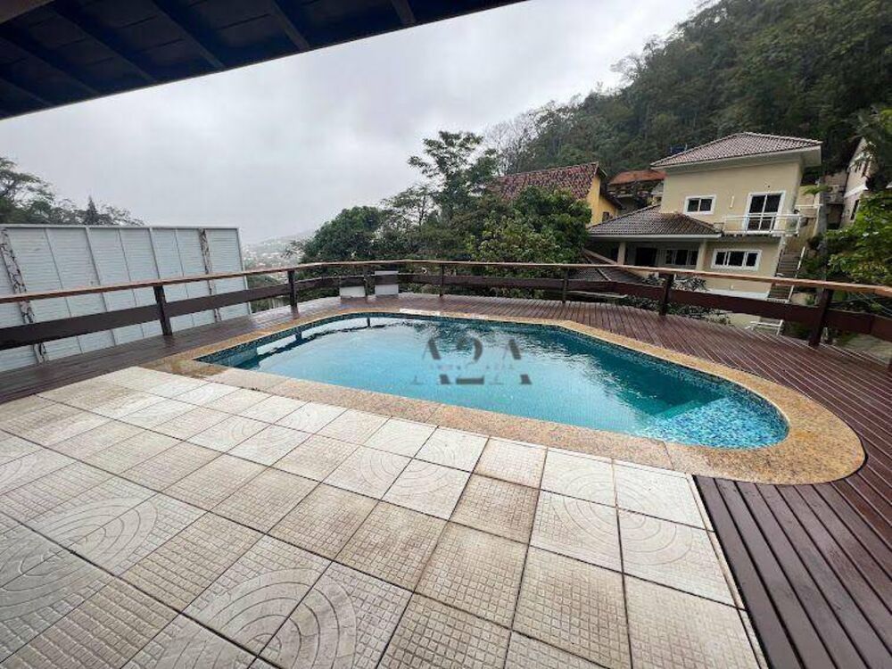 Casa de Condomínio à venda com 3 quartos, 264m² - Foto 3