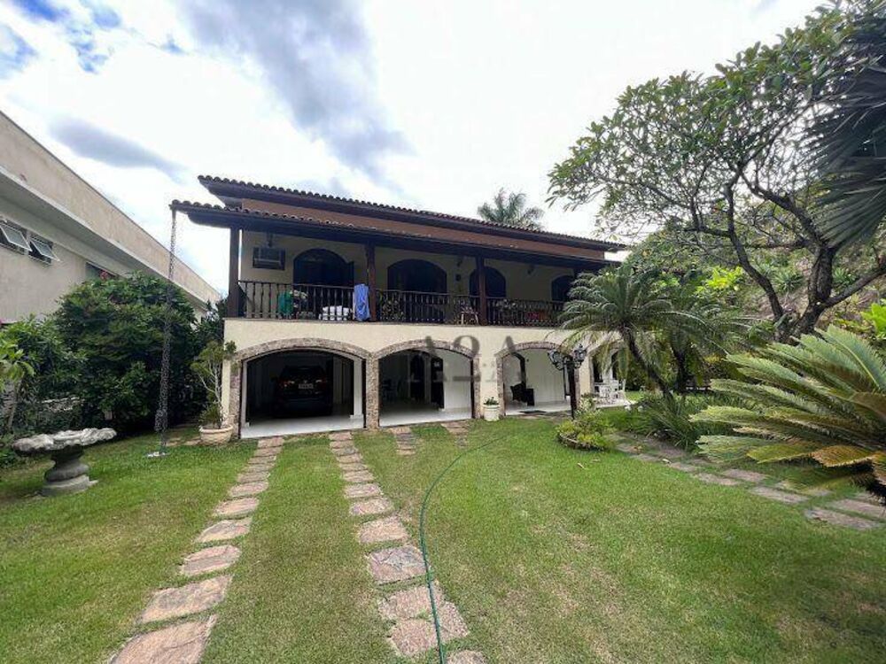 Casa de Condomínio à venda com 4 quartos, 299m² - Foto 16